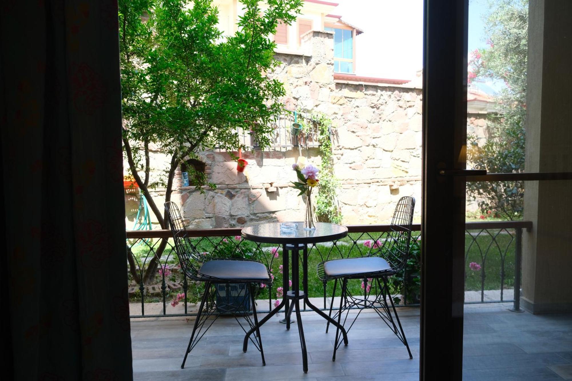 Niluefer Butik Otel (Adults Only) Ayvalik Exterior photo