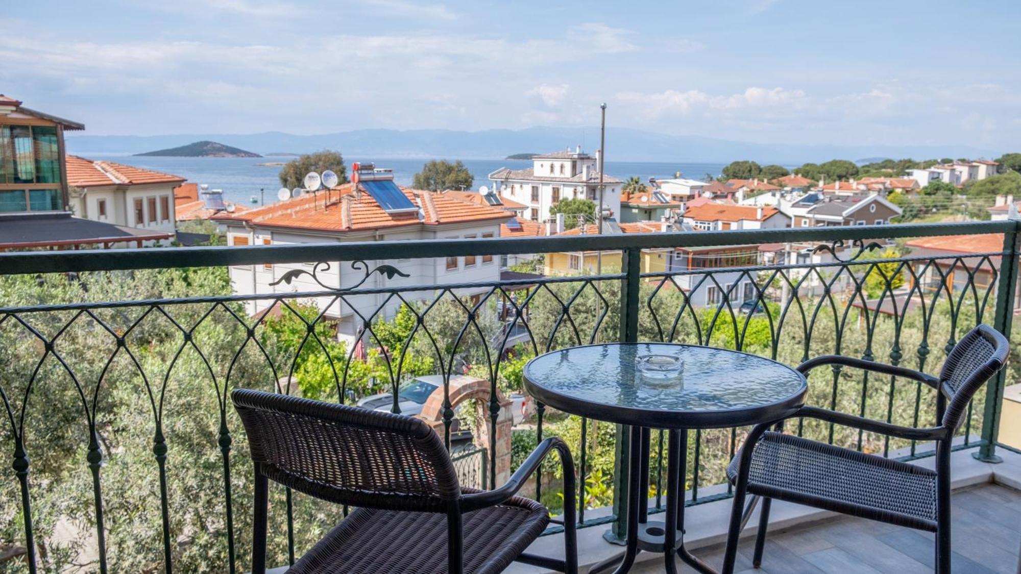 Niluefer Butik Otel (Adults Only) Ayvalik Exterior photo